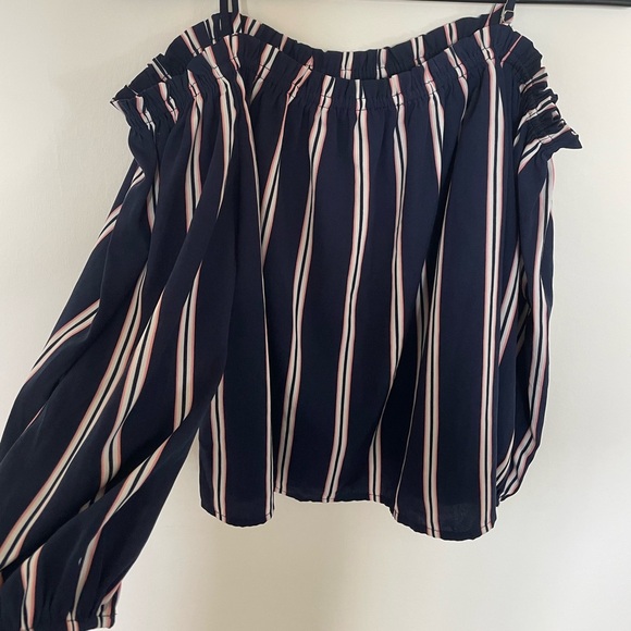 Forever 21 Blouse - Picture 2 of 2